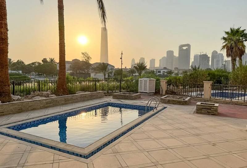 Entertainment Foyer | Skyline Views | Extendable Plot | Vacant