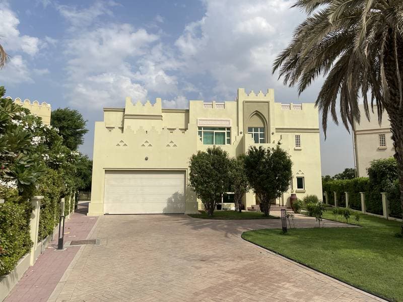 Renovated Master Villa | Skyline & Lake Views